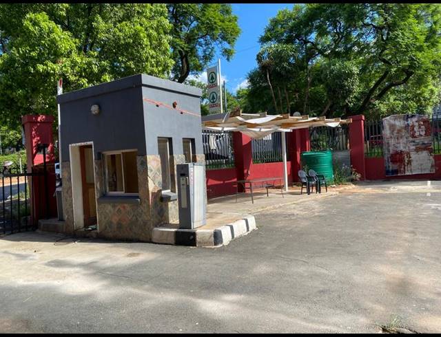 2 BEDROOM TOWNHOUSE FOR SALE IN PRETORIA EAST